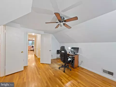 5403 Rolling Rd, Springfield, VA 22151 photo 10