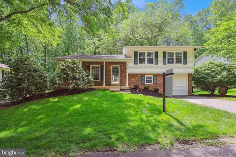 9923 Wooden Dove Ct, Burke, VA 22015