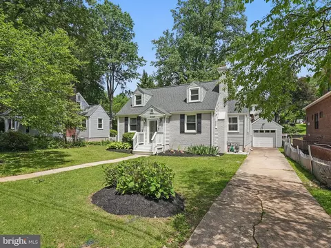 6924 Jefferson Ave, Falls Church, VA 22042