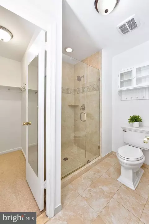Bath - 2231 Double Eagle Ct, Reston, VA 20191 photo 2 of 3