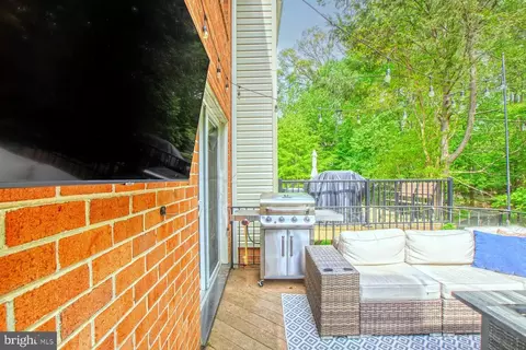 Exterior - 2231 Double Eagle Ct, Reston, VA 20191 photo 3 of 4