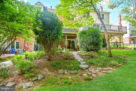 Exterior - 2231 Double Eagle Ct, Reston, VA 20191 photo 4 of 4