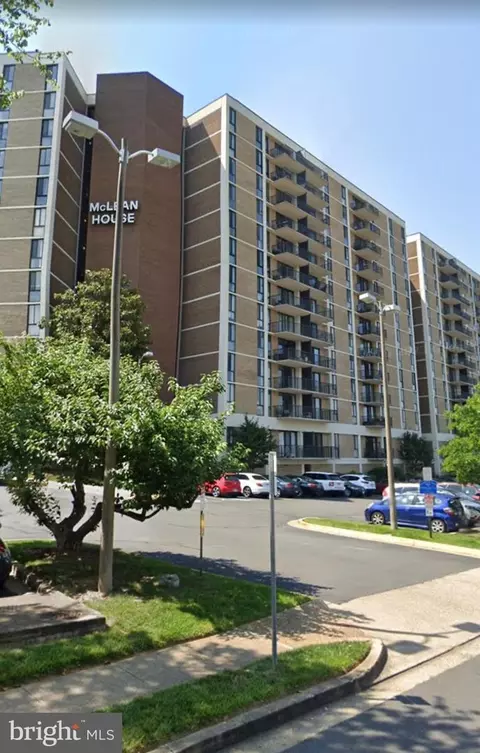 6800 Fleetwood Rd #1008, Mclean, VA 22101