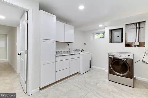 7841 Glenister Dr, Springfield, VA 22152 photo 34