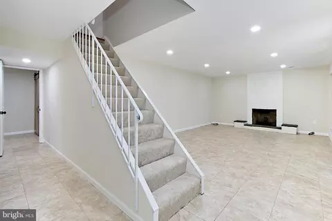 7841 Glenister Dr, Springfield, VA 22152 photo 27