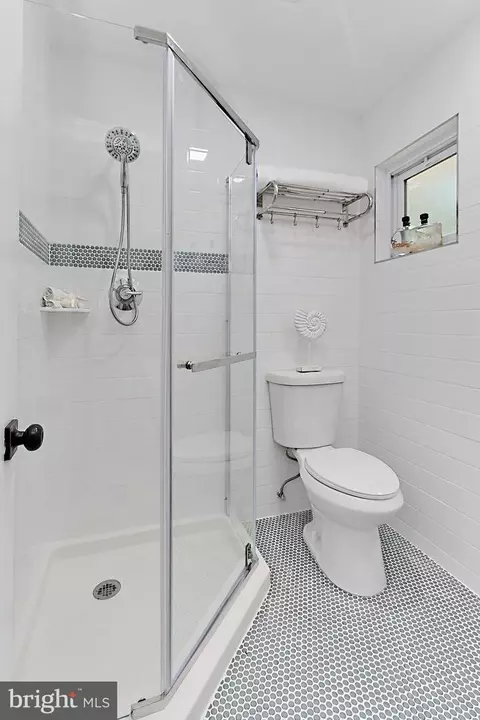 7841 Glenister Dr, Springfield, VA 22152 photo 20