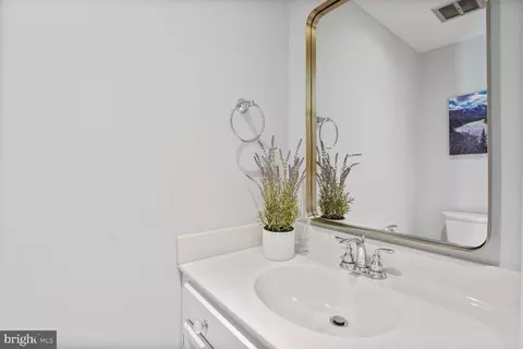 2354 Soft Wind Ct, Reston, VA 20191 photo 16