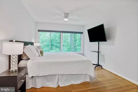 2354 Soft Wind Ct, Reston, VA 20191 photo 18