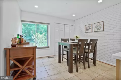 2354 Soft Wind Ct, Reston, VA 20191 photo 10