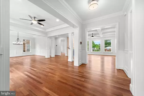 Entry Way - 7003 Churchill Rd, Mclean, VA 22101 photo 3 of 7