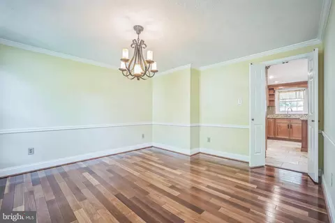 8078 Athena St, Springfield, VA 22153 photo 7