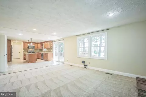 8078 Athena St, Springfield, VA 22153 photo 6