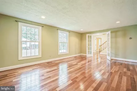 8078 Athena St, Springfield, VA 22153 photo 10