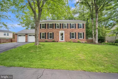 8078 Athena St, Springfield, VA 22153