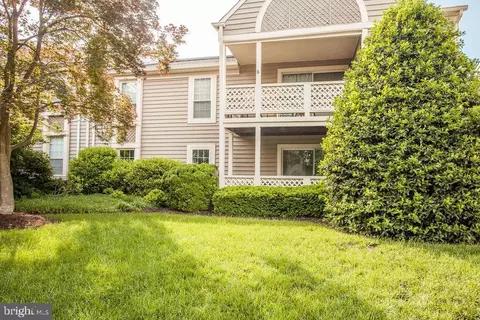 7704 Willow Point Dr #7704, Falls Church, VA 22042