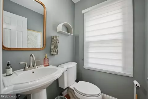 8134 Viola St, Springfield, VA 22152 photo 25