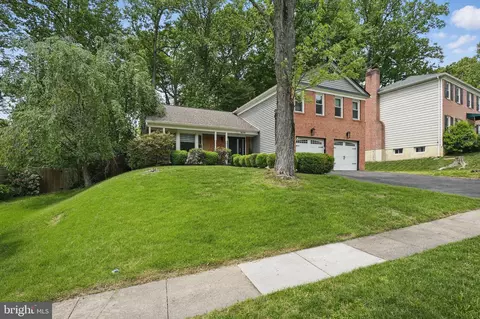 8134 Viola St, Springfield, VA 22152 photo 3