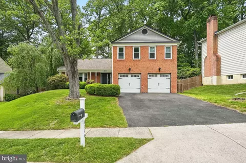 8134 Viola St, Springfield, VA 22152