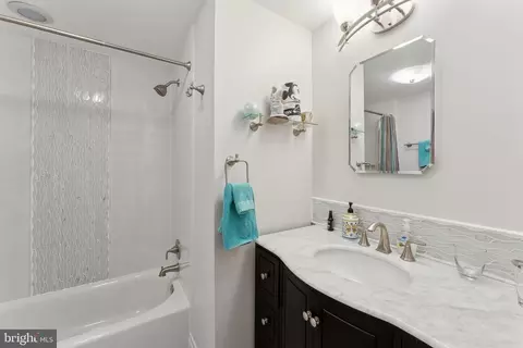6554 Gladeview Ct, Burke, VA 22015 photo 32