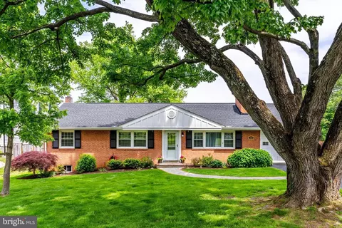 1243 Kurtz Rd, Mclean, VA 22101