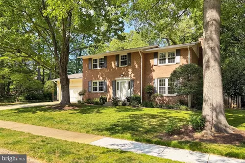 4785 Catterick Ct, Fairfax, VA 22032