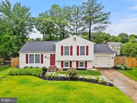 12821 Flagship Ave, Herndon, VA 20170