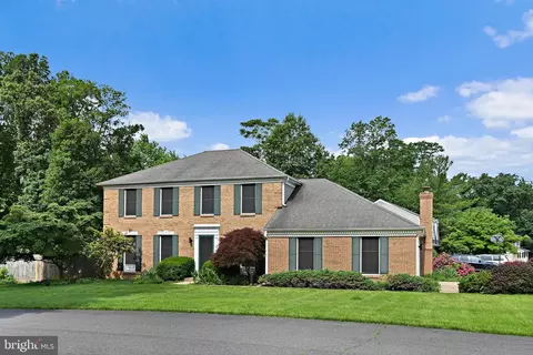 2144 Silentree Dr, Vienna, VA 22182