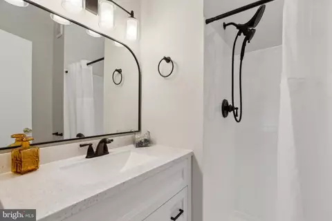Bath - 7879 Wintercress Ln, Springfield, VA 22152 photo 1 of 3