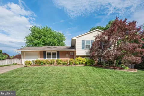 14815 Cranoke St, Centreville, VA 20120