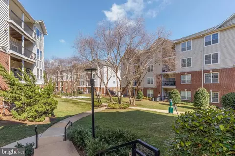 Exterior - 1530 Spring Gate Dr #9213, Mclean, VA 22102 photo 9 of 9