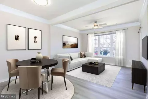 Living - 1530 Spring Gate Dr #9213, Mclean, VA 22102 photo 2 of 3