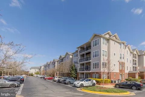 Exterior - 1530 Spring Gate Dr #9213, Mclean, VA 22102 photo 5 of 9