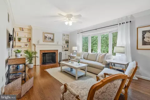 1153 Randolph Rd, Mclean, VA 22101 photo 11