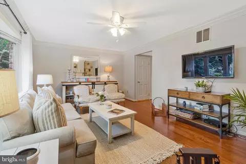 1153 Randolph Rd, Mclean, VA 22101 photo 12