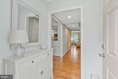 1153 Randolph Rd, Mclean, VA 22101 photo 4