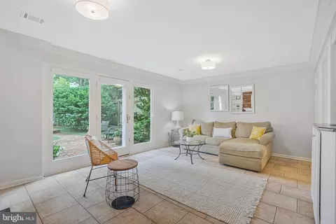 1153 Randolph Rd, Mclean, VA 22101 photo 24