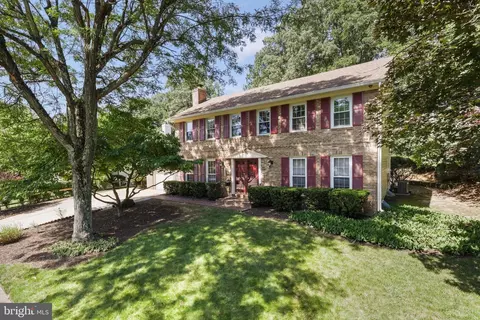 4310 Dahill Pl, Alexandria, VA 22312