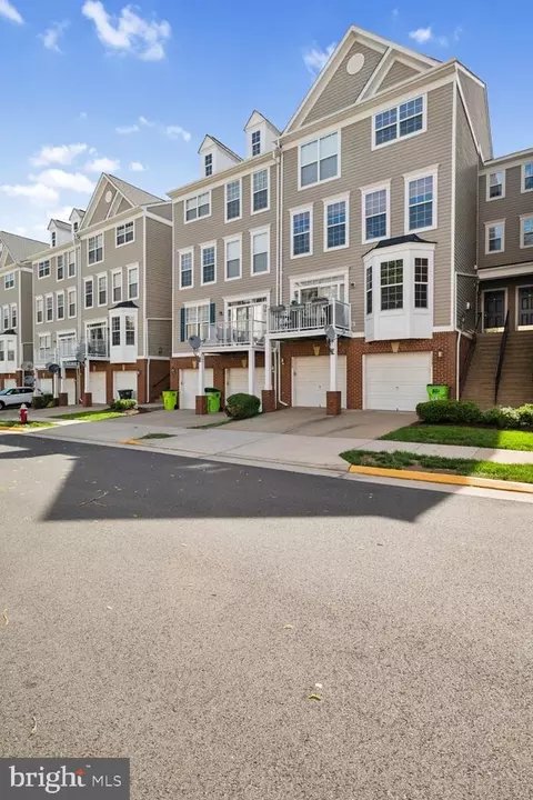 2529 Pascal Pl, Herndon, VA 20171 photo 29