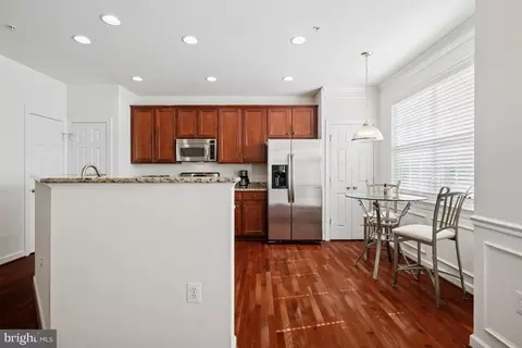 2529 Pascal Pl, Herndon, VA 20171 photo 5