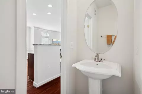 2529 Pascal Pl, Herndon, VA 20171 photo 12