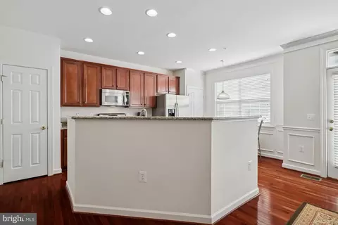 2529 Pascal Pl, Herndon, VA 20171 photo 6