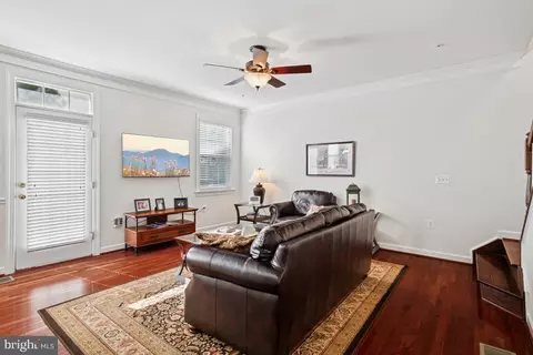 2529 Pascal Pl, Herndon, VA 20171 photo 10