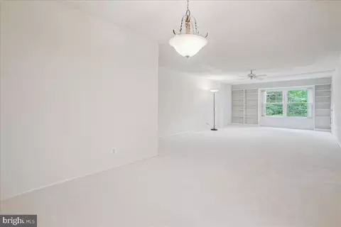 7621 Tremayne Pl #303, Mclean, VA 22102 photo 11