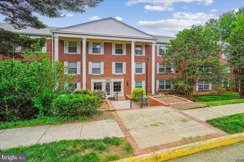 7621 Tremayne Pl #303, Mclean, VA 22102