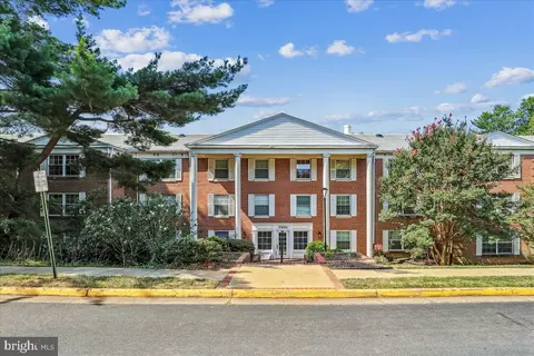 7621 Tremayne Pl #303, Mclean, VA 22102 photo 2