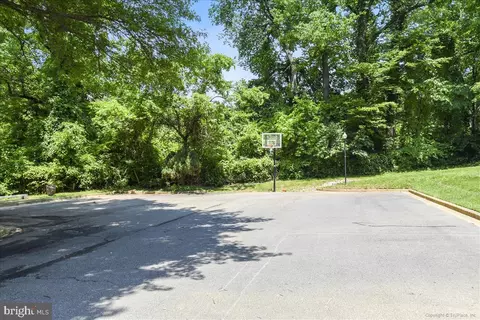 7621 Tremayne Pl #303, Mclean, VA 22102 photo 32
