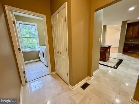 Entry Way - 7615 Mcweadon Ln, Springfield, VA 22150 photo 7 of 13