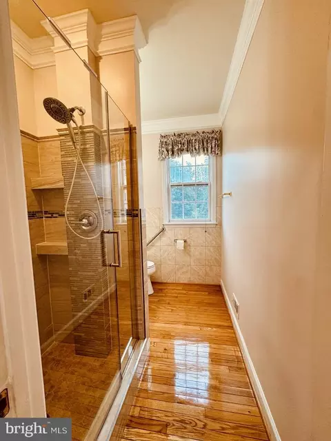 Bath - 7615 Mcweadon Ln, Springfield, VA 22150 photo 12 of 12