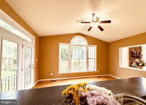 Living - 7615 Mcweadon Ln, Springfield, VA 22150 photo 3 of 10