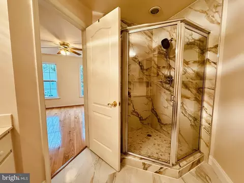 Bath - 7615 Mcweadon Ln, Springfield, VA 22150 photo 7 of 12